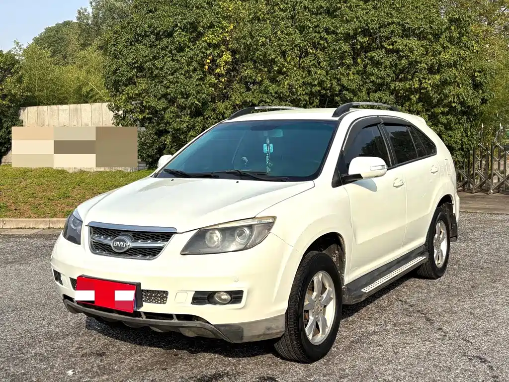 BYD S6