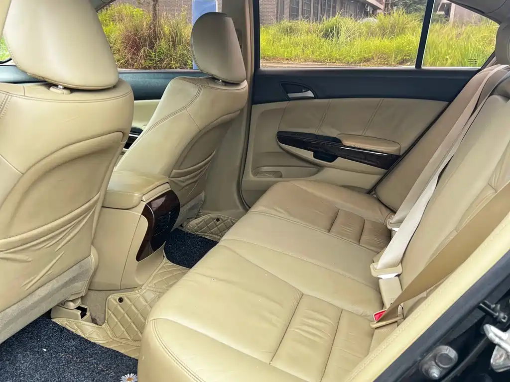 Honda Accord 2010 2.4L