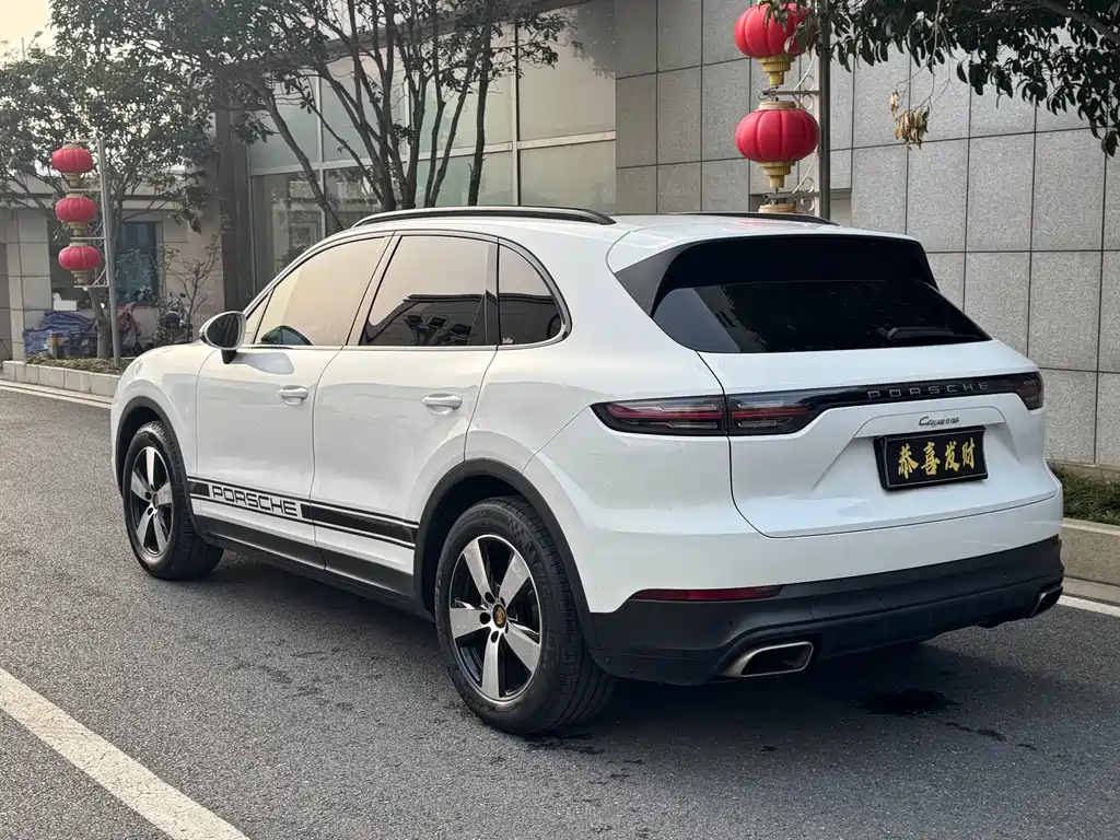 PORSCHE CAYENNE
