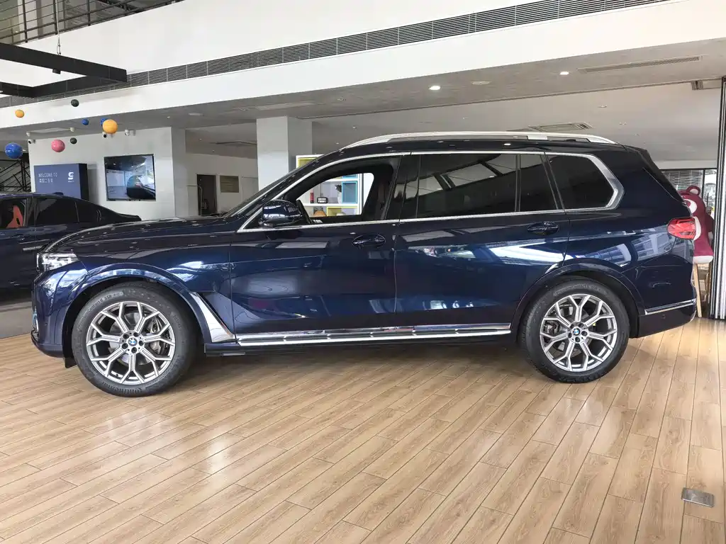 BMW X7 2021 xDrive40i Lead Luxury