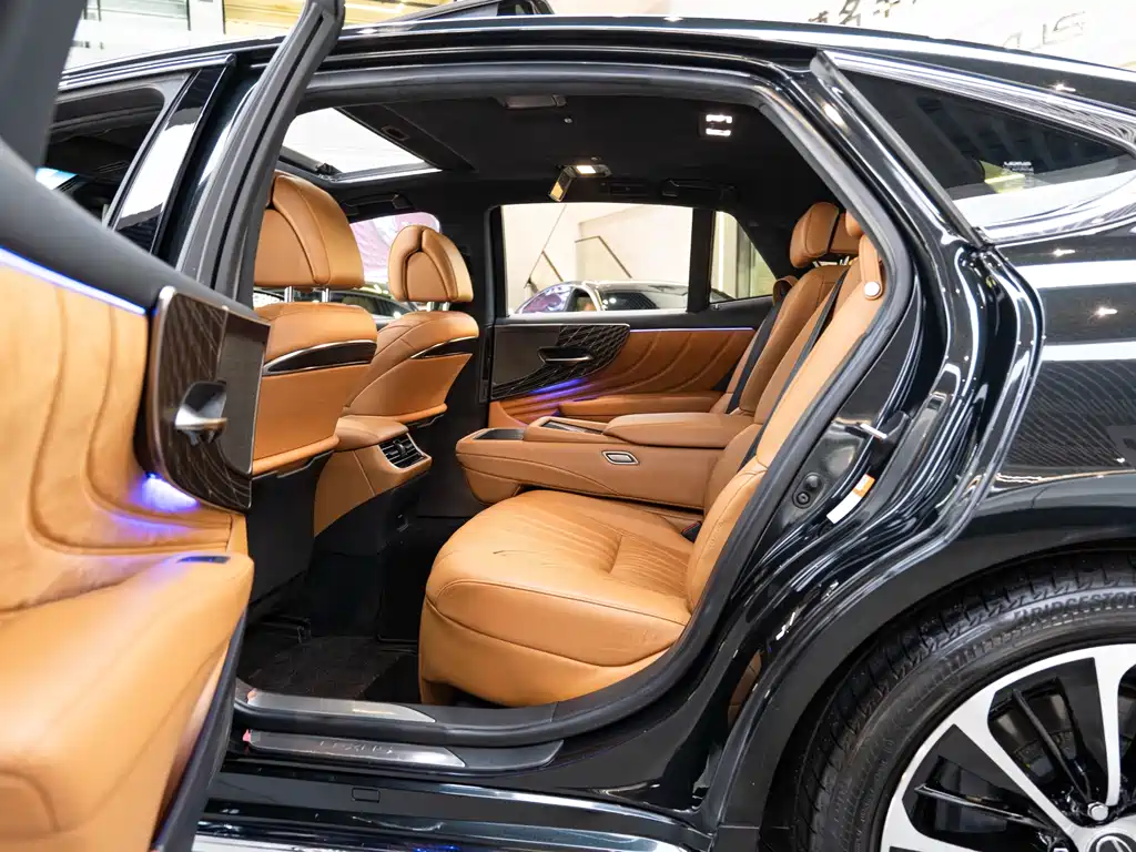 Lexus LS 2021 500h Executive