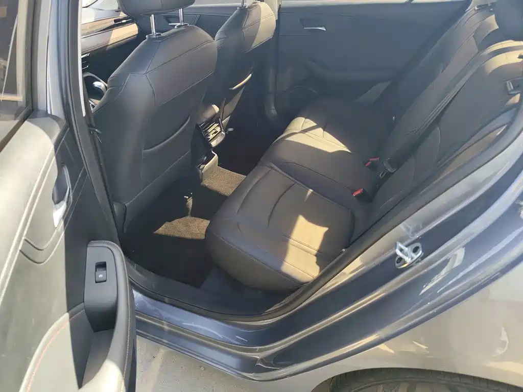 Roewe i5 — миниатюра 10