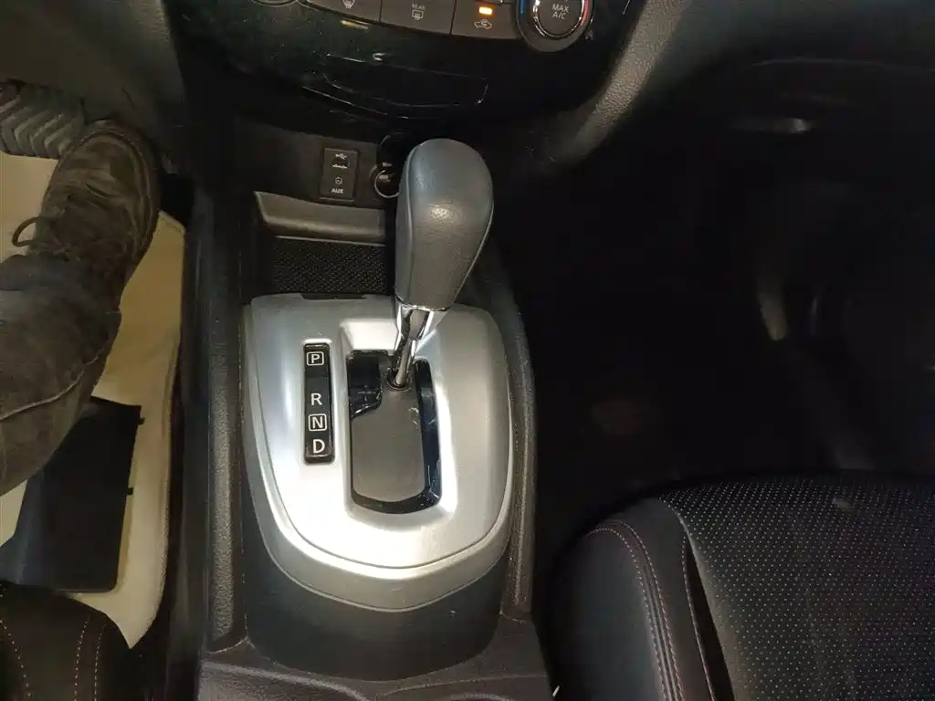 Nissan Qashqai 2017 2.0L CVT Luxury V