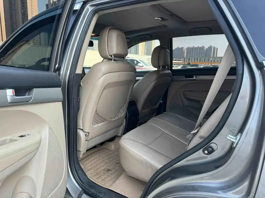 Kia Sorento — миниатюра 7