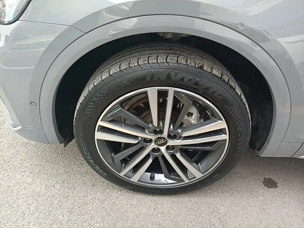 Audi Q5L Sportback — миниатюра 23
