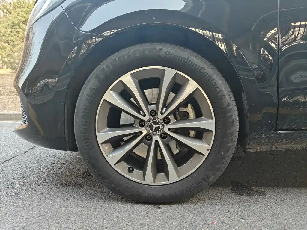 MERCEDES-BENZ V CLASS