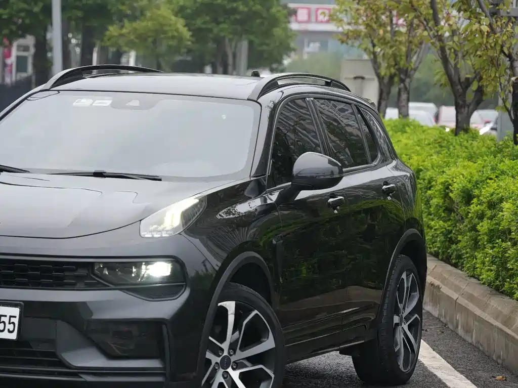 Lynk & Co 01 — миниатюра 2