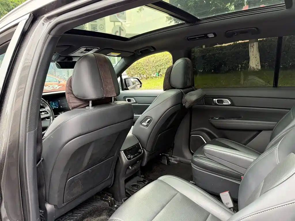 Li Auto ONE 2021 6 мест