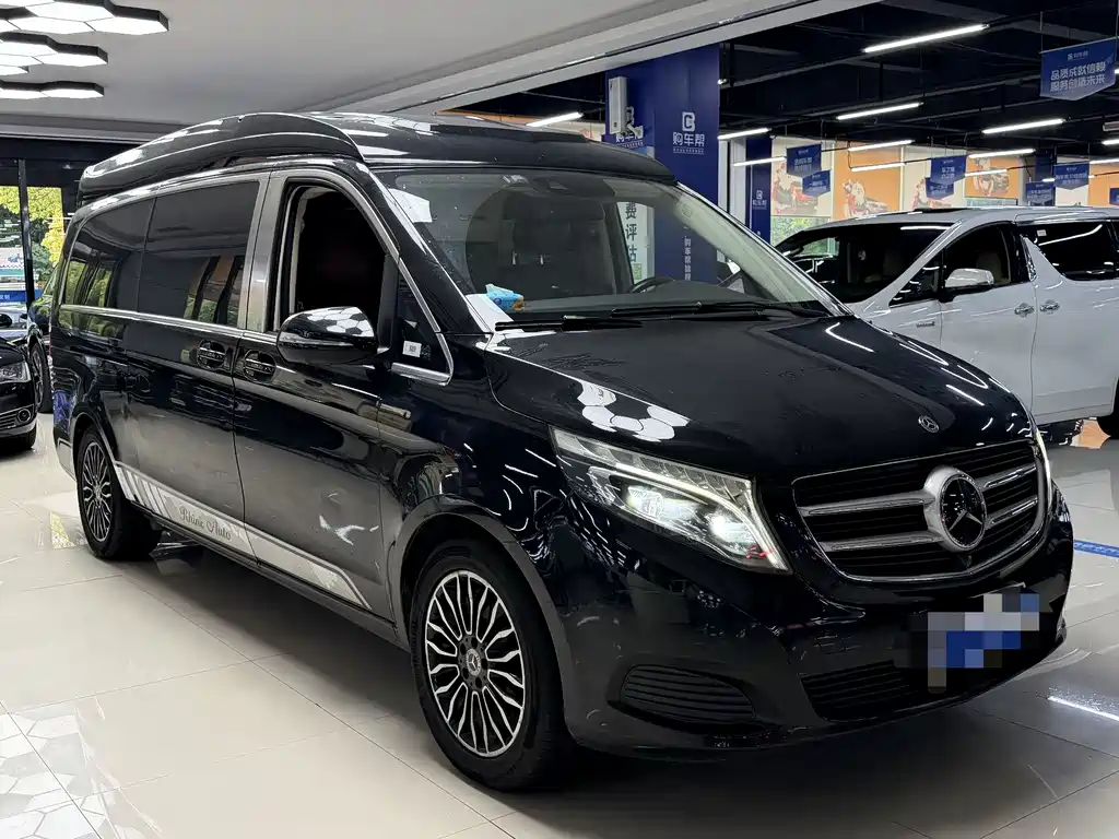 Mercedes-Benz V-Class V 2018 V 260 L Luxury Long Wheelbase VI