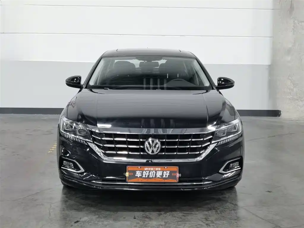 Volkswagen Passat 2020 330TSI Luxury VI