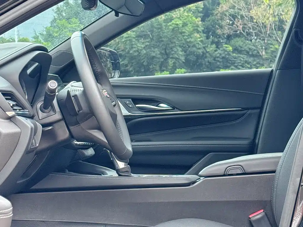 Cadillac CT4 28T Luxury Type, фото 11