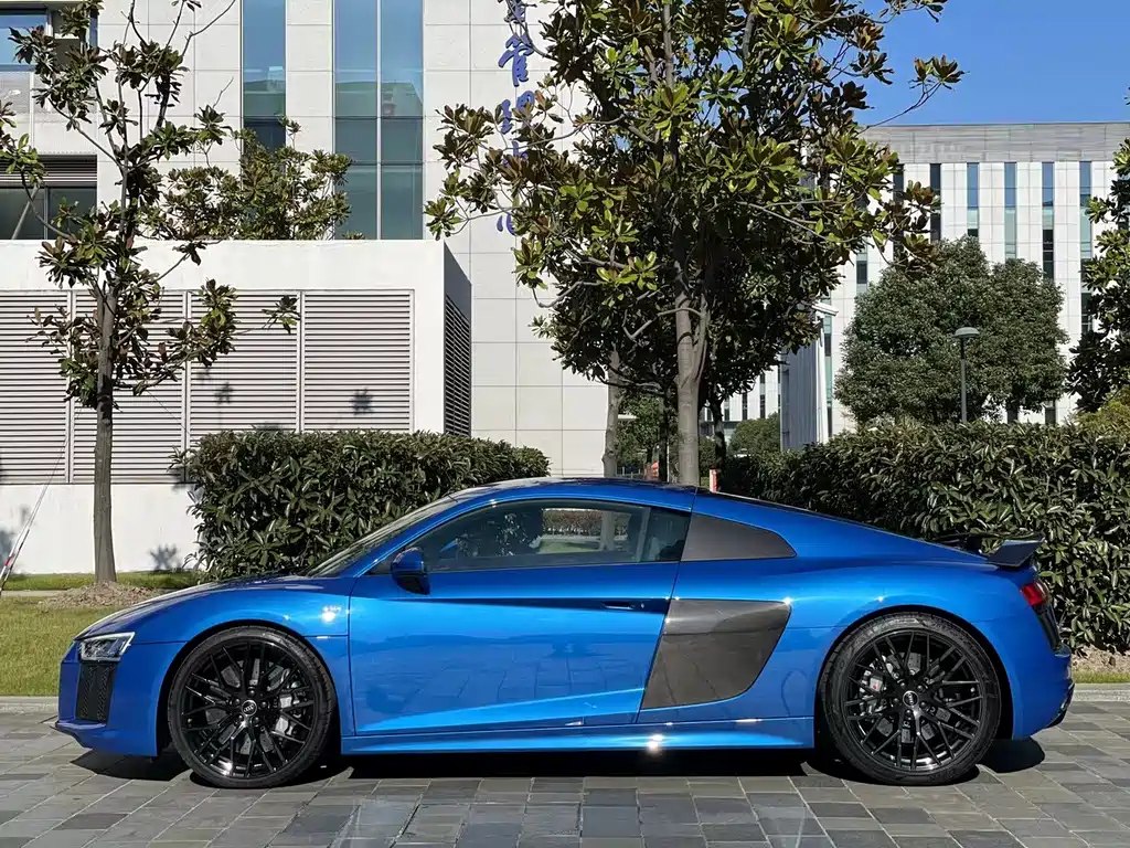 Audi R8 — миниатюра 6