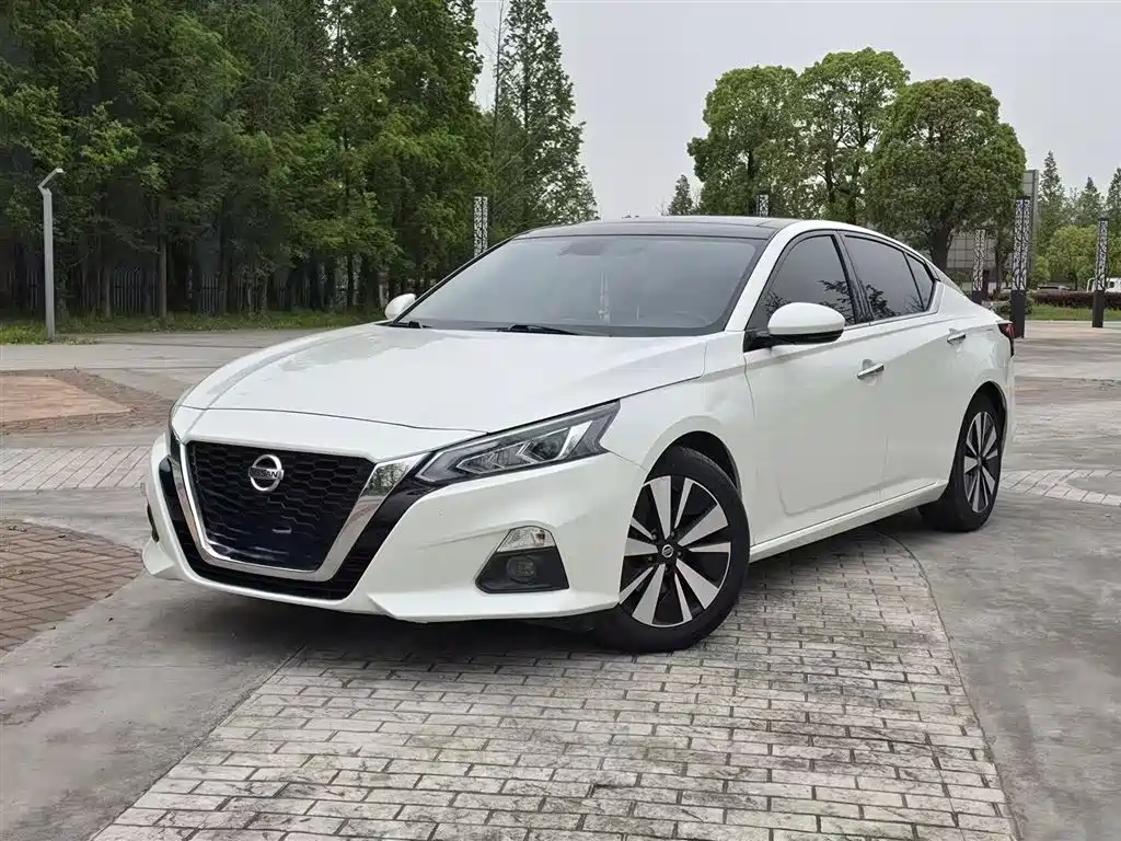 Nissan Teana 2022