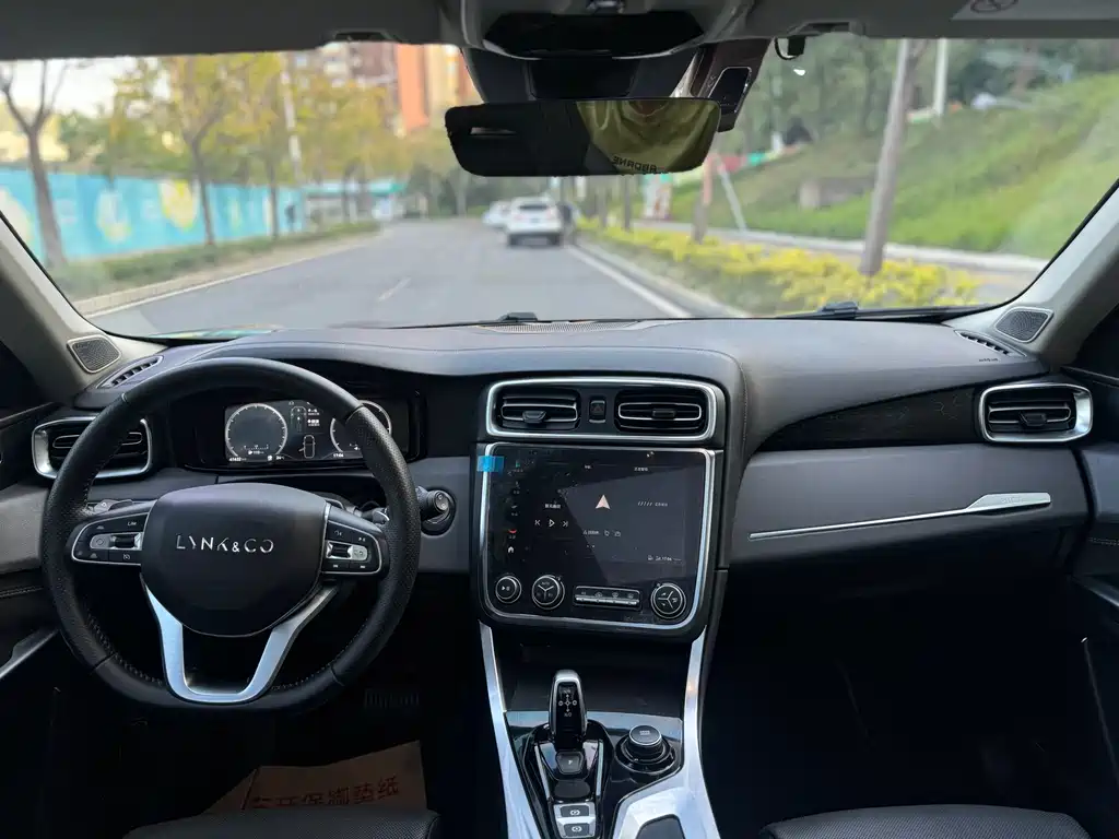 LYNK 01