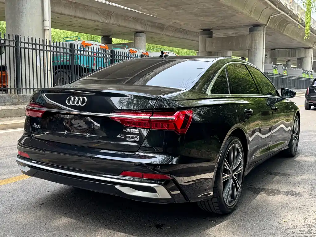Audi A6L 2023 45 TFSI quattro Premium