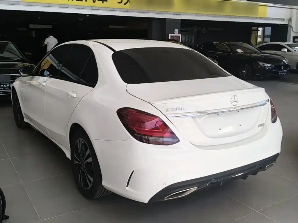 Mercedes-Benz C-Class — миниатюра 5