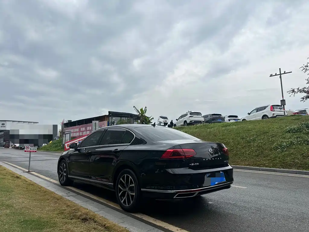 Volkswagen Magotan 2020 330TSI DSG Lead