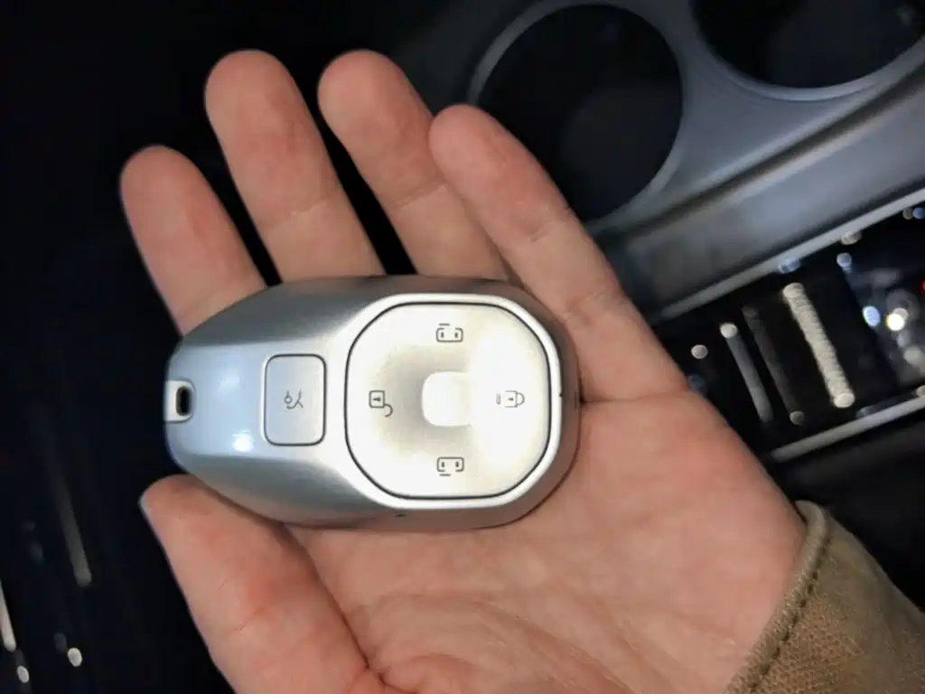 GAC Motor Trumpchi E8 PHEV — миниатюра 9