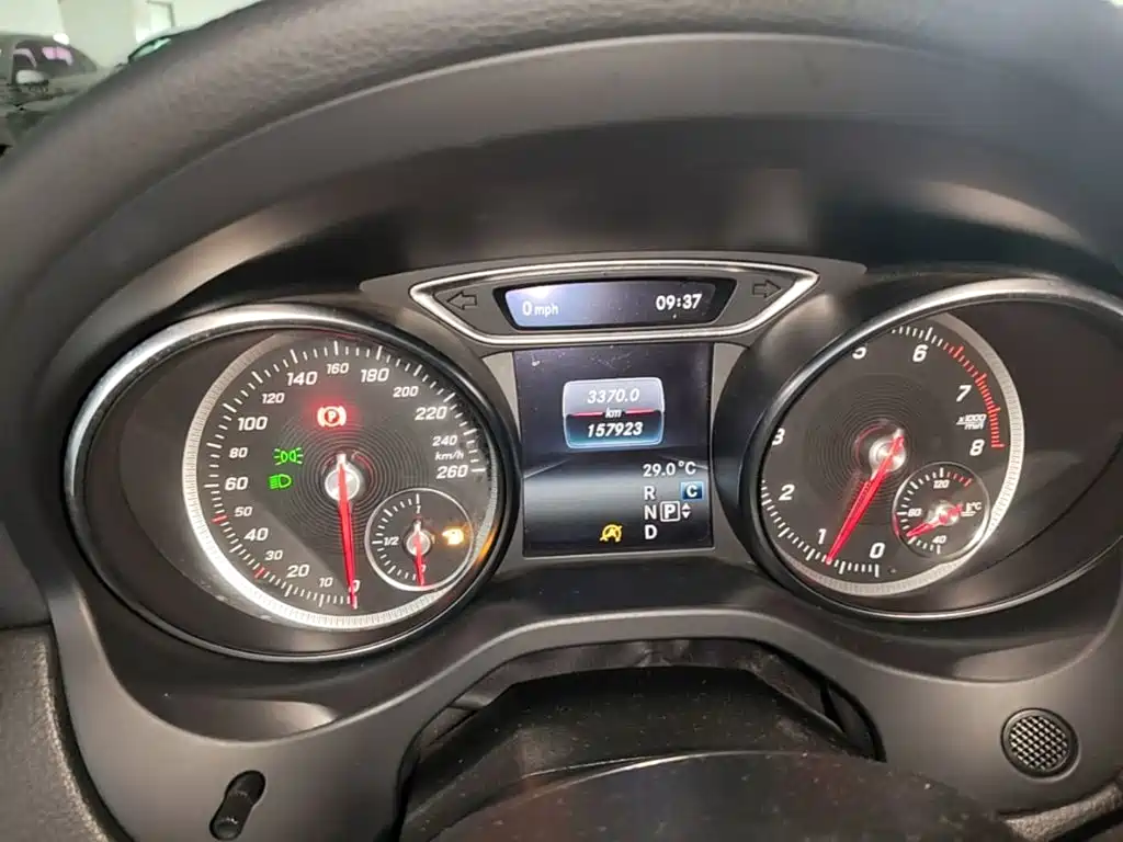 Mercedes-Benz GLA — миниатюра 12