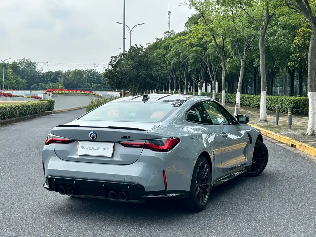 BMW M4 2022 M4