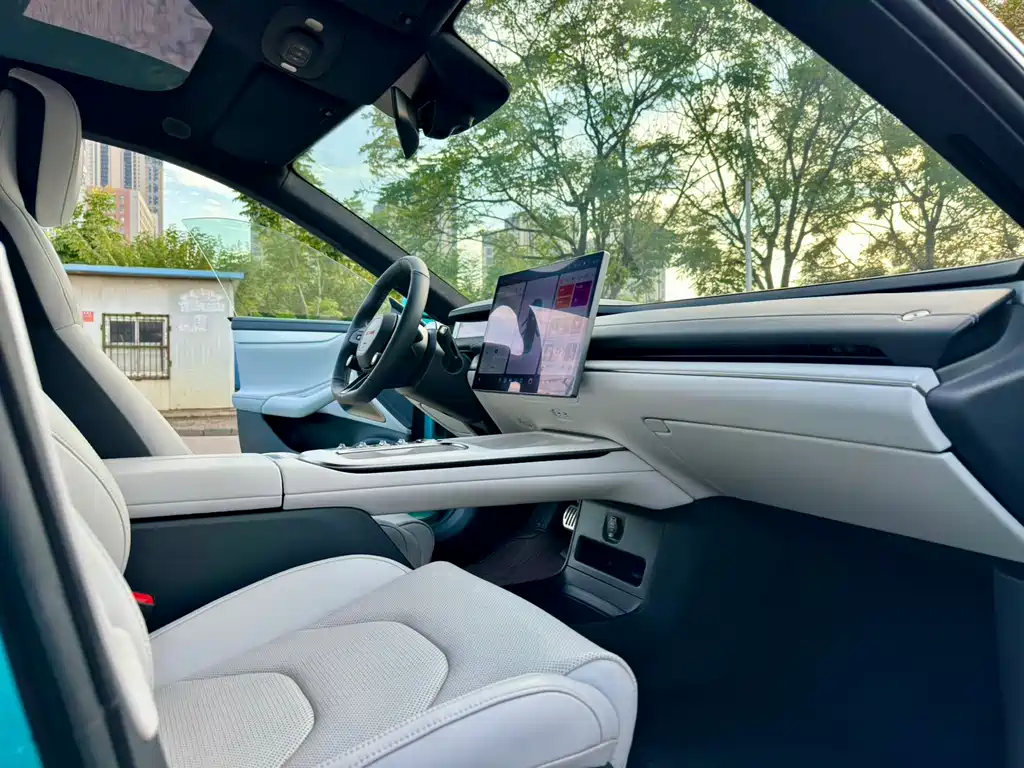 XIAOMI CAR XIAOMI SU7