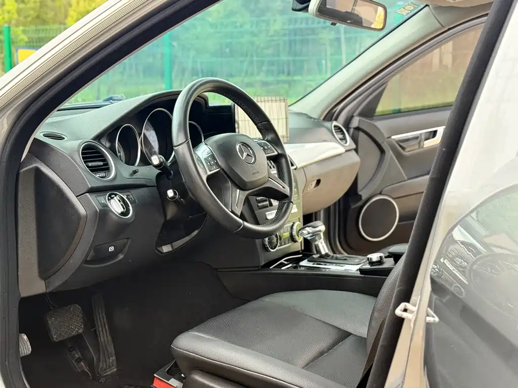 Mercedes-Benz C-Class C 2013 C 180 Grand Edition