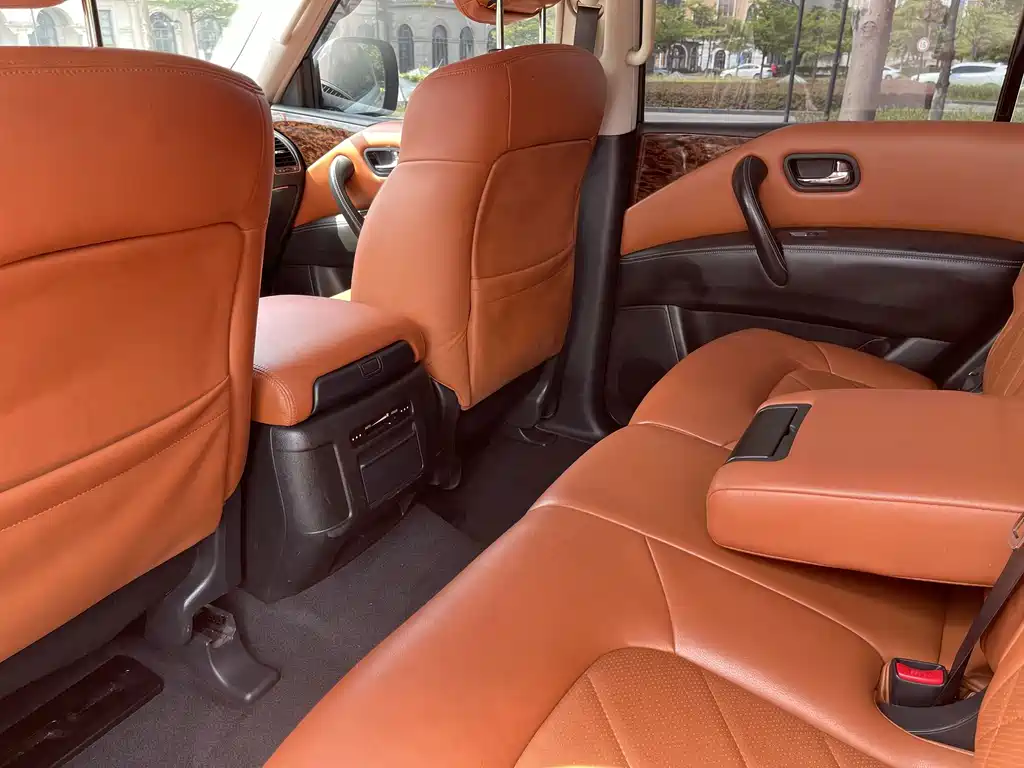 Nissan Patrol — миниатюра 22