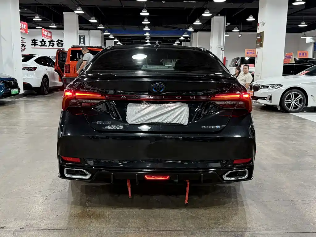 Toyota Avalon — миниатюра 8