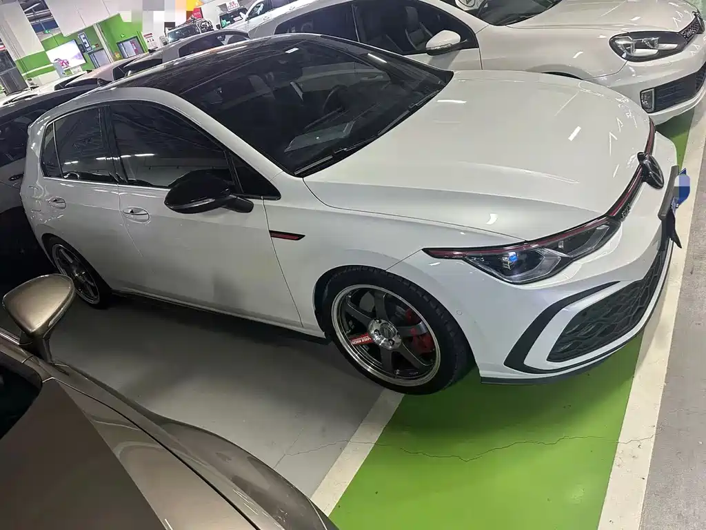 Volkswagen Golf GTI — миниатюра 3