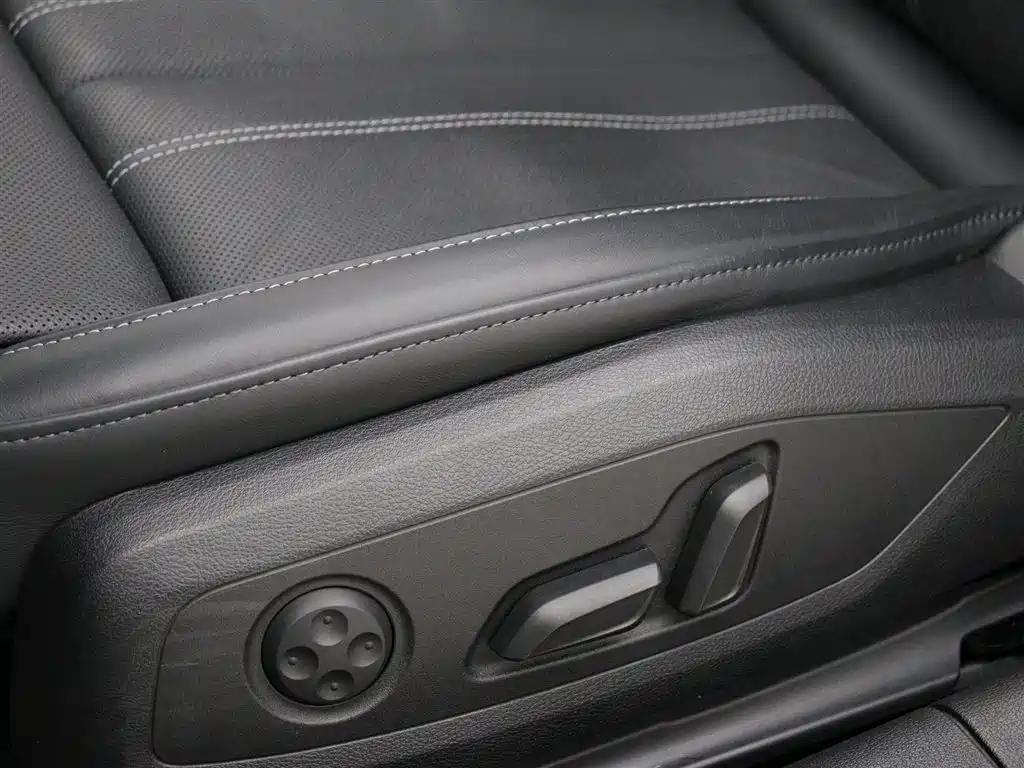 Audi A4L 2023 40 TFSI Fashion