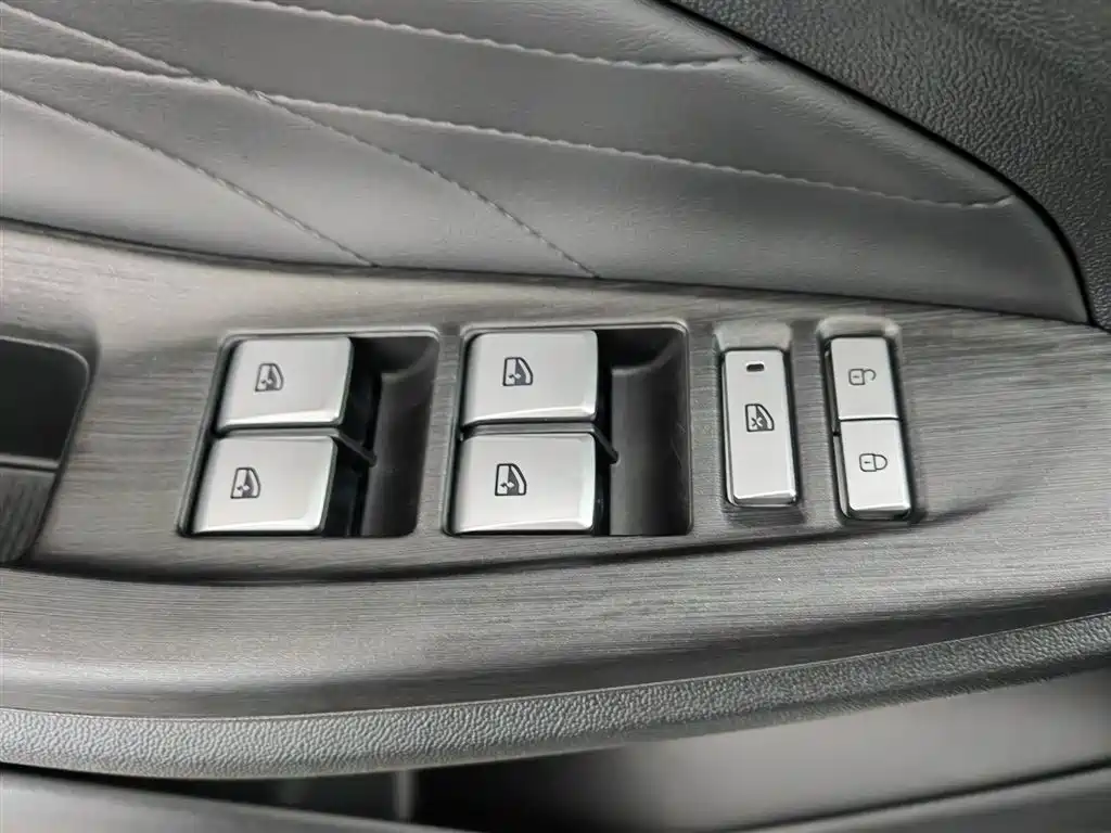 Changan Q05 2025 125
