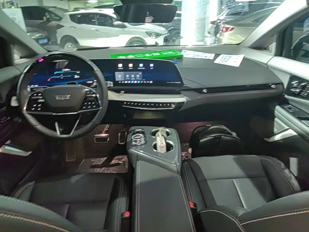 Cadillac IQ — миниатюра 10