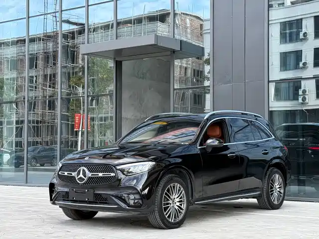 MERCEDES-BENZ GLC 2024