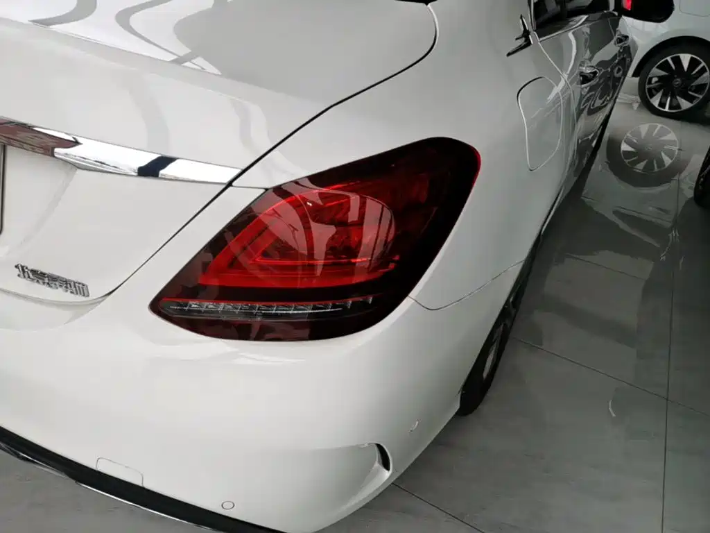 Mercedes-Benz C-Class — миниатюра 8