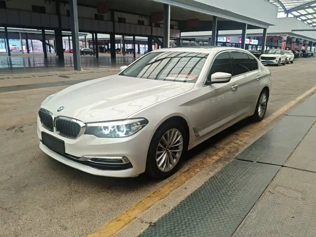 BMW 5 Series — миниатюра 2