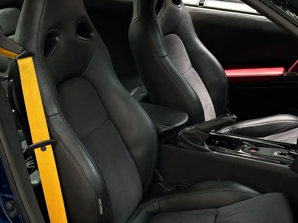 Nissan GT-R — миниатюра 11