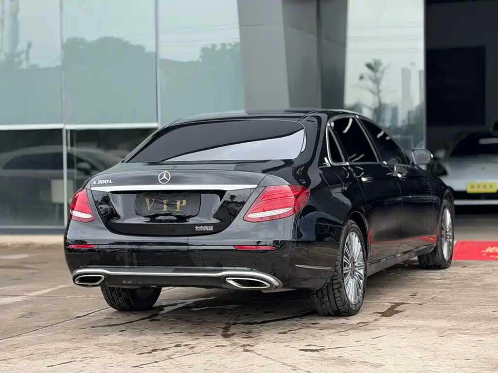 Mercedes-Benz E-Class E 2020 E 300 L Fashion