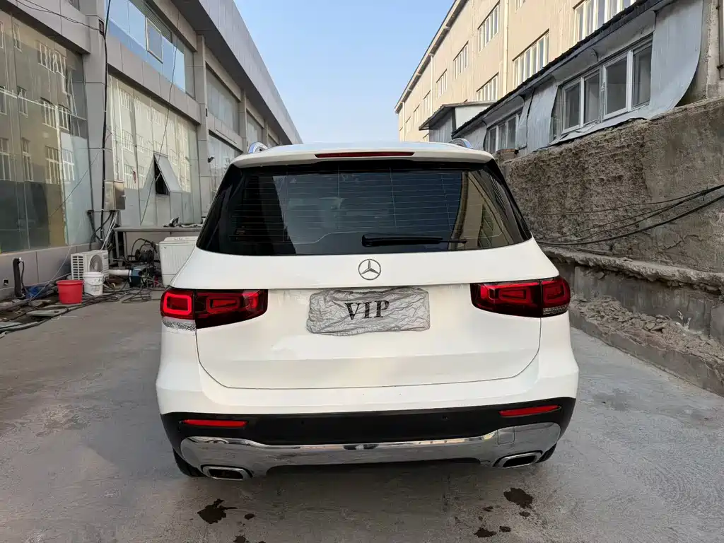 MERCEDES-BENZ GLB