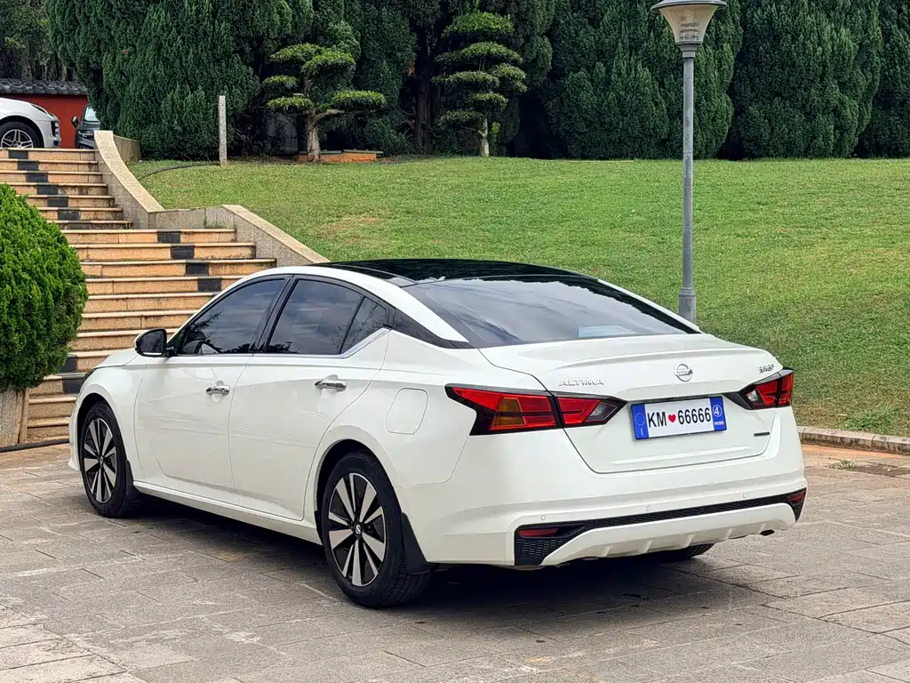 Nissan Teana — миниатюра 6