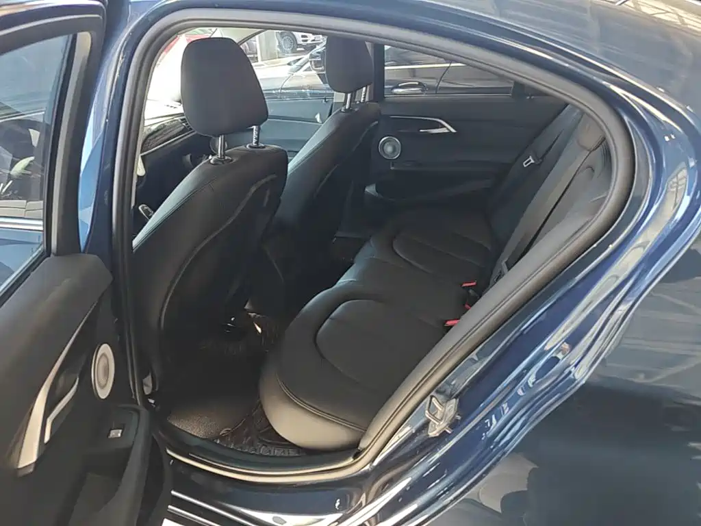 BMW 1 Series — миниатюра 17