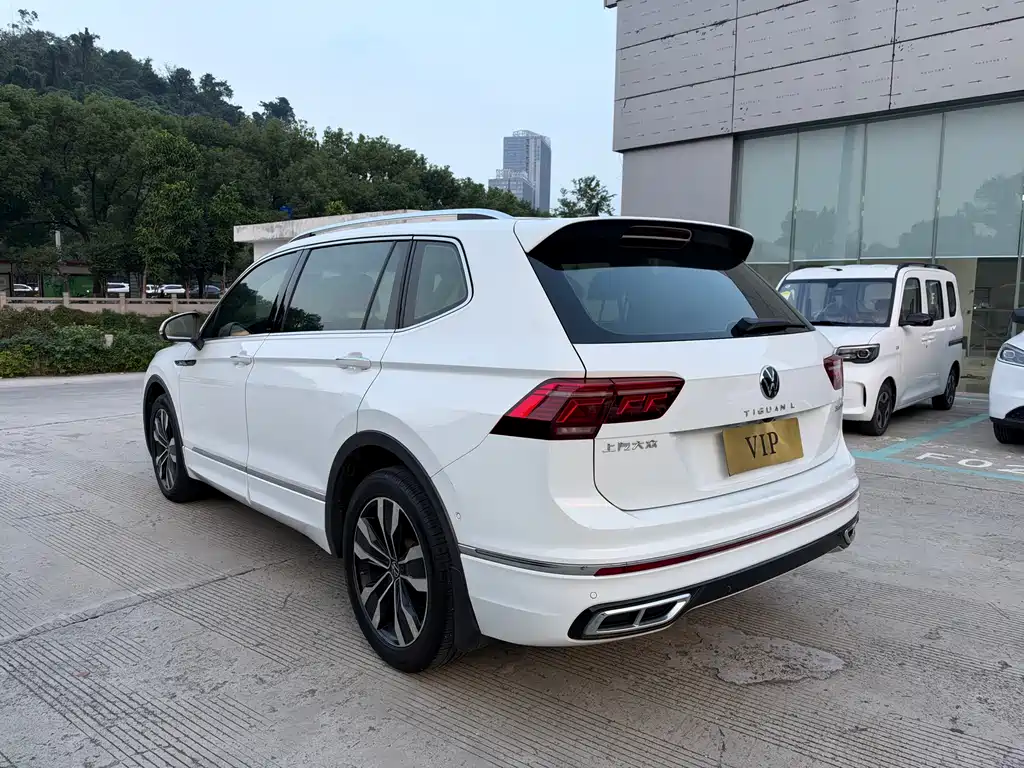 Volkswagen Tiguan L — миниатюра 7