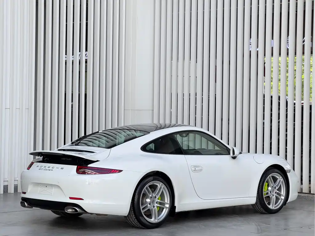 Porsche 911 2015 Carrera 3.4L Style Edition