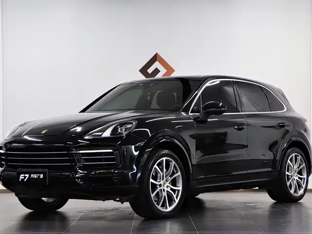 PORSCHE CAYENNE 2021