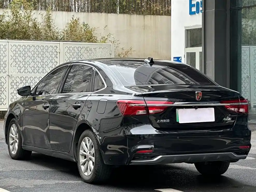 ROEWE I6 NEW ENERGY