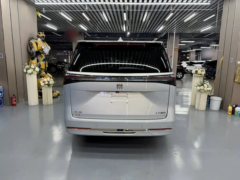 Buick GL8 Hybrid — миниатюра 10