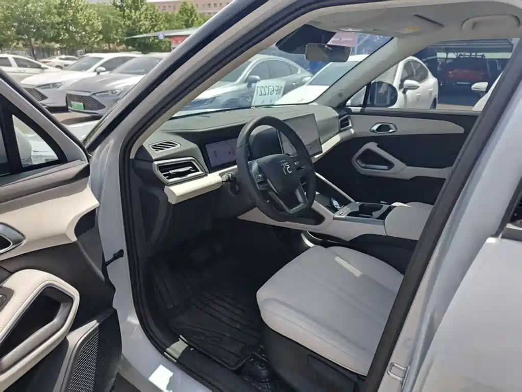 BYD Yuan Up UP 2025 Smart Drive 401KM