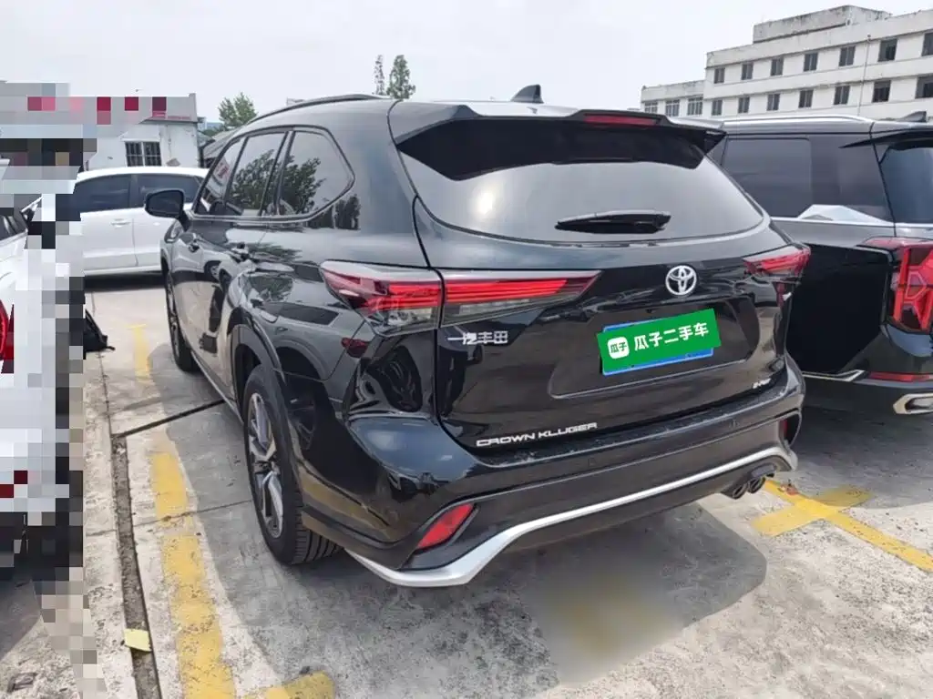 Toyota Crown Kluger 2026 2.5L HEV Luxury