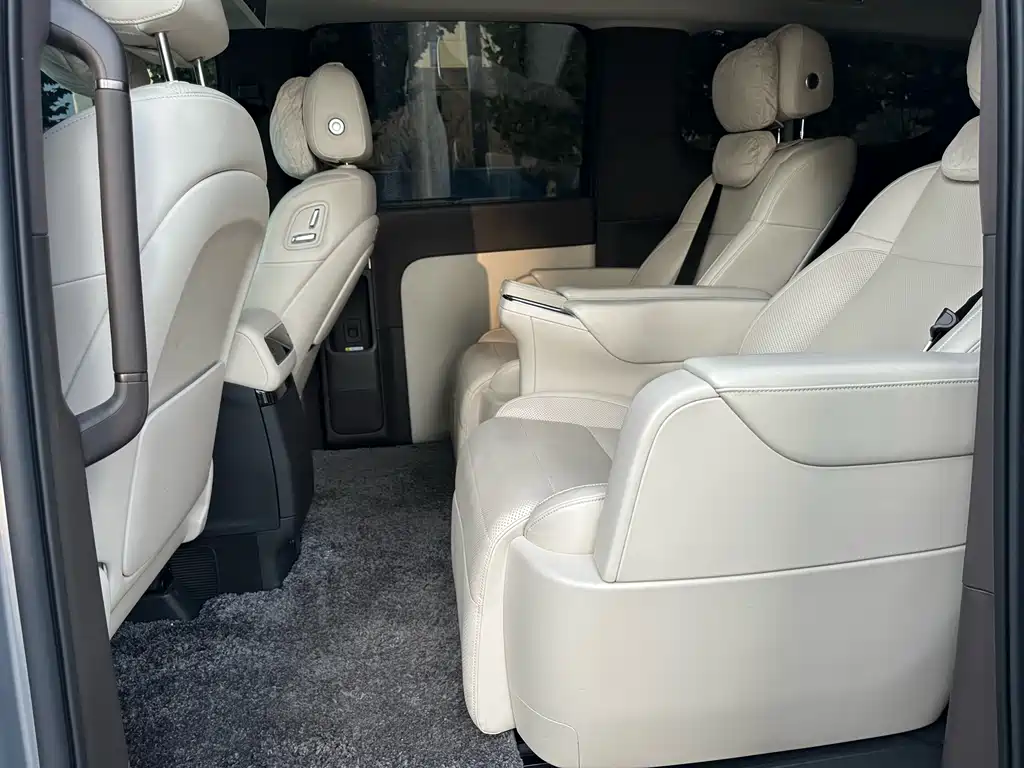 Li Auto Li MEGA — миниатюра 11