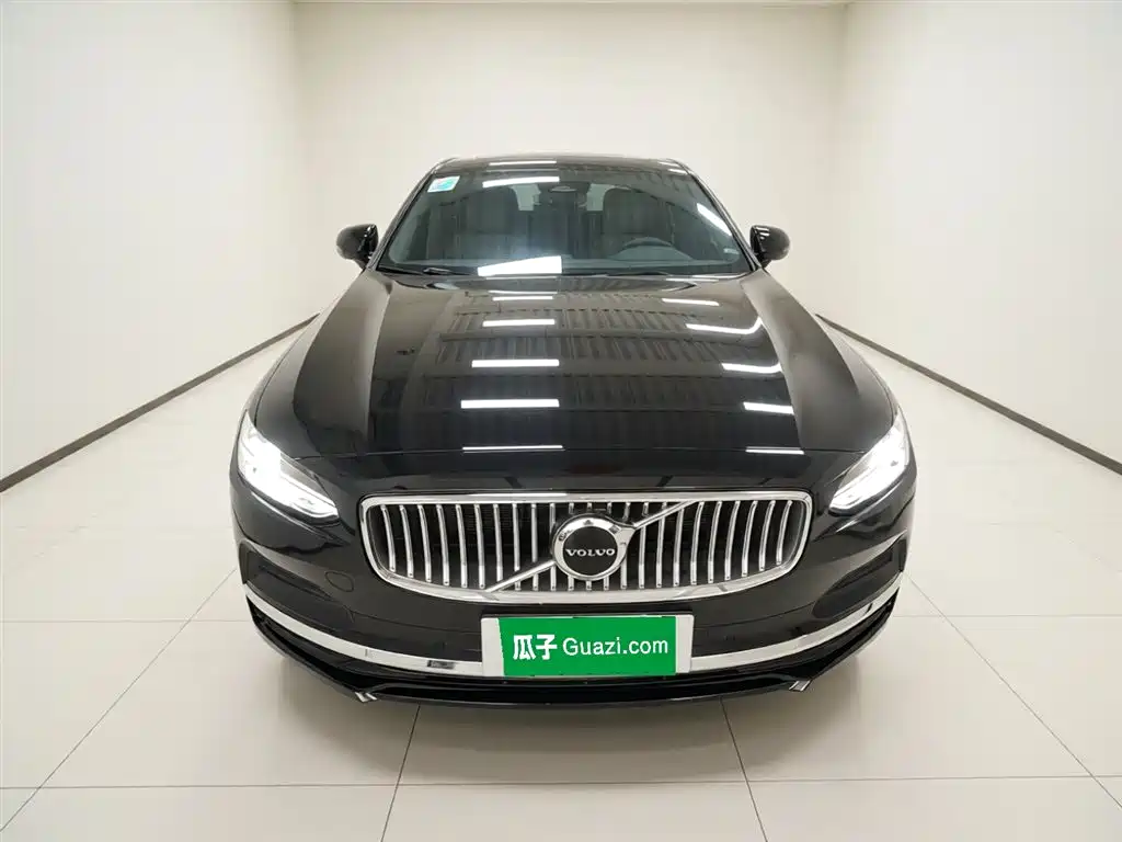 Volvo S90 2023 B5 Luxury
