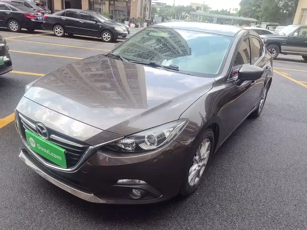 Mazda Mazda3 3 2016 1.5L AT Luxury